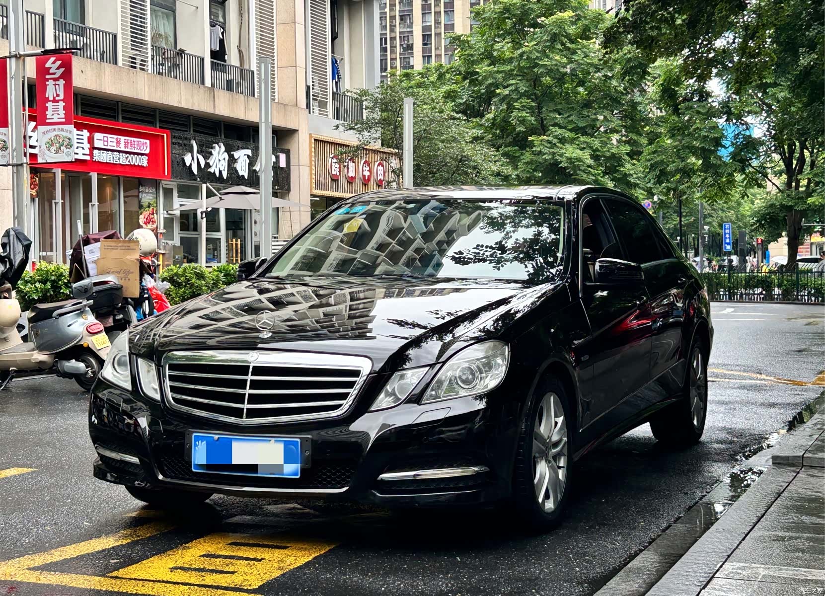 Mercedes-Benz E-Class, 2012 1