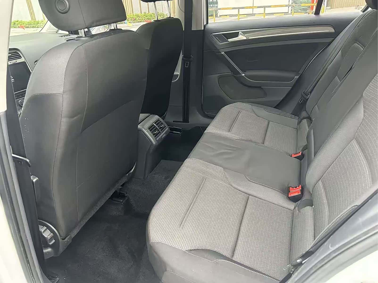 Volkswagen Golf, 2015 все фото