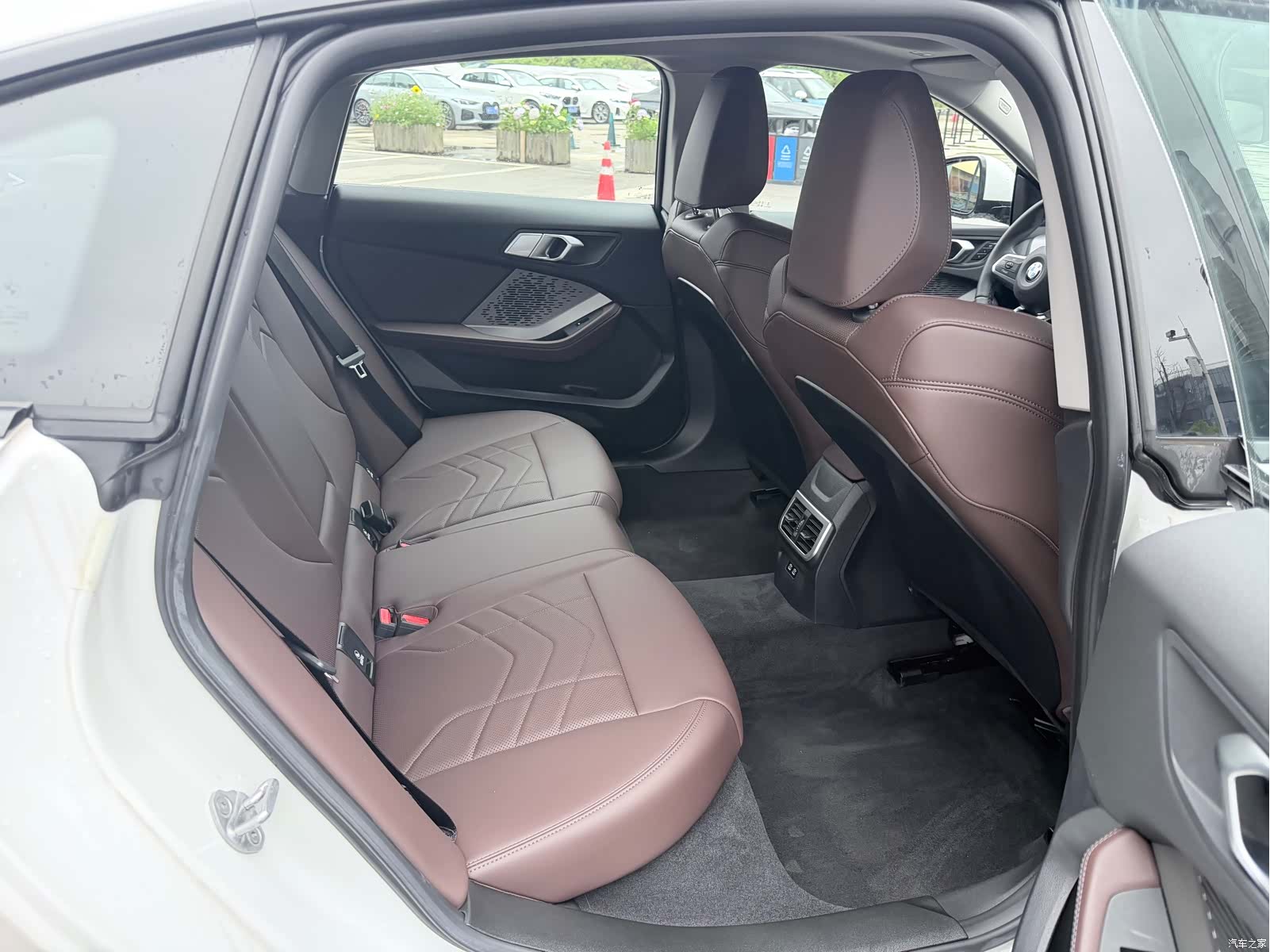 BMW 2 Series, 2026 8