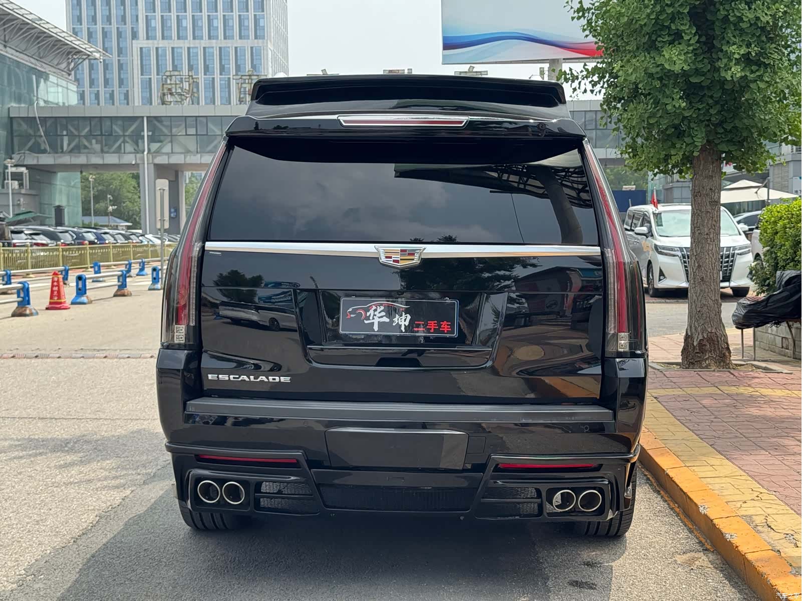 Cadillac Escalade, 2018 16