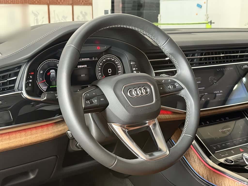 Audi Q7, 2025 19