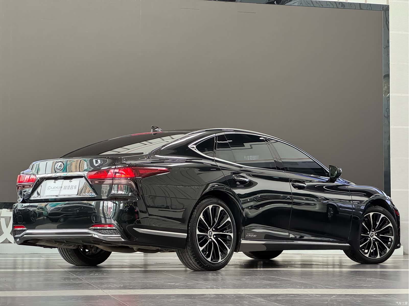 Lexus LS, 2021 6