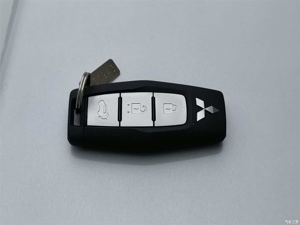 Mitsubishi Outlander, 2023 19