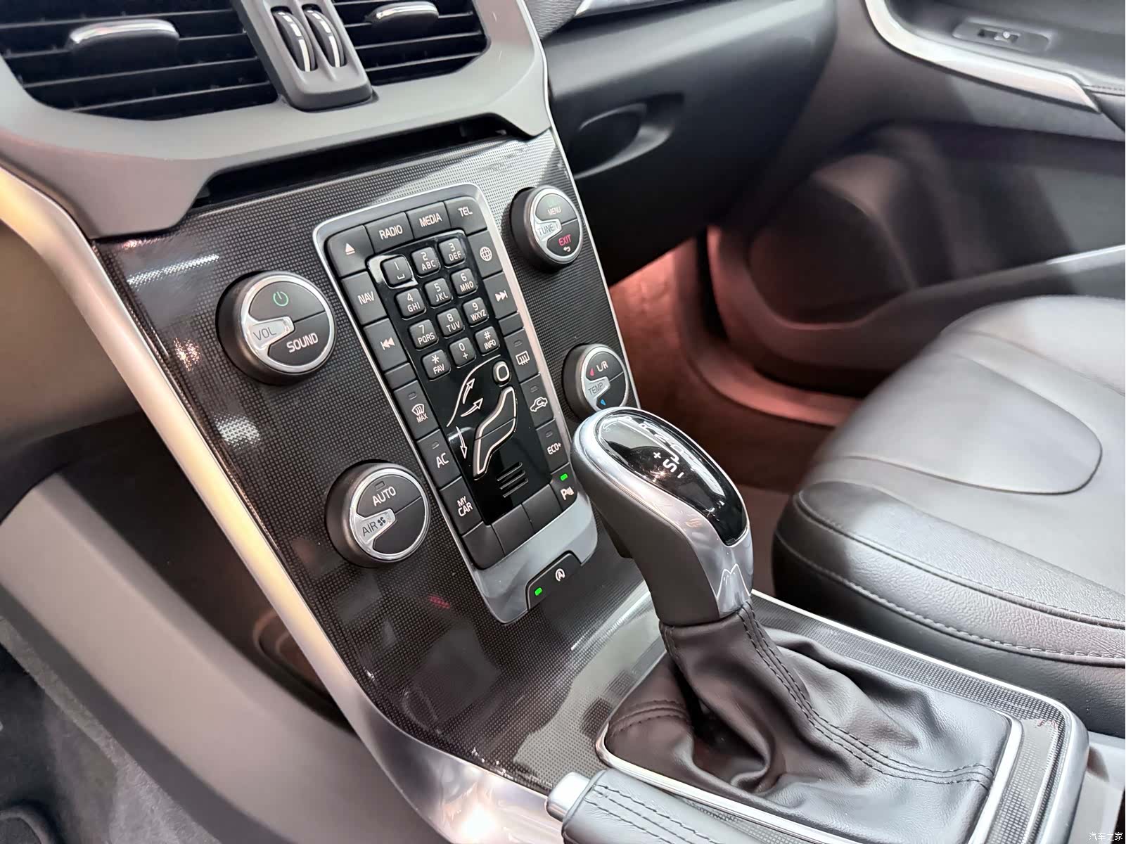 Volvo V40, 2018 16