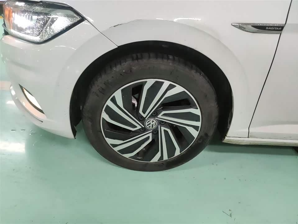 Volkswagen Sagitar