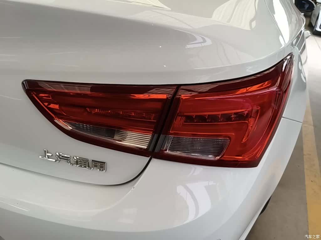 Buick Verano, 2018 8
