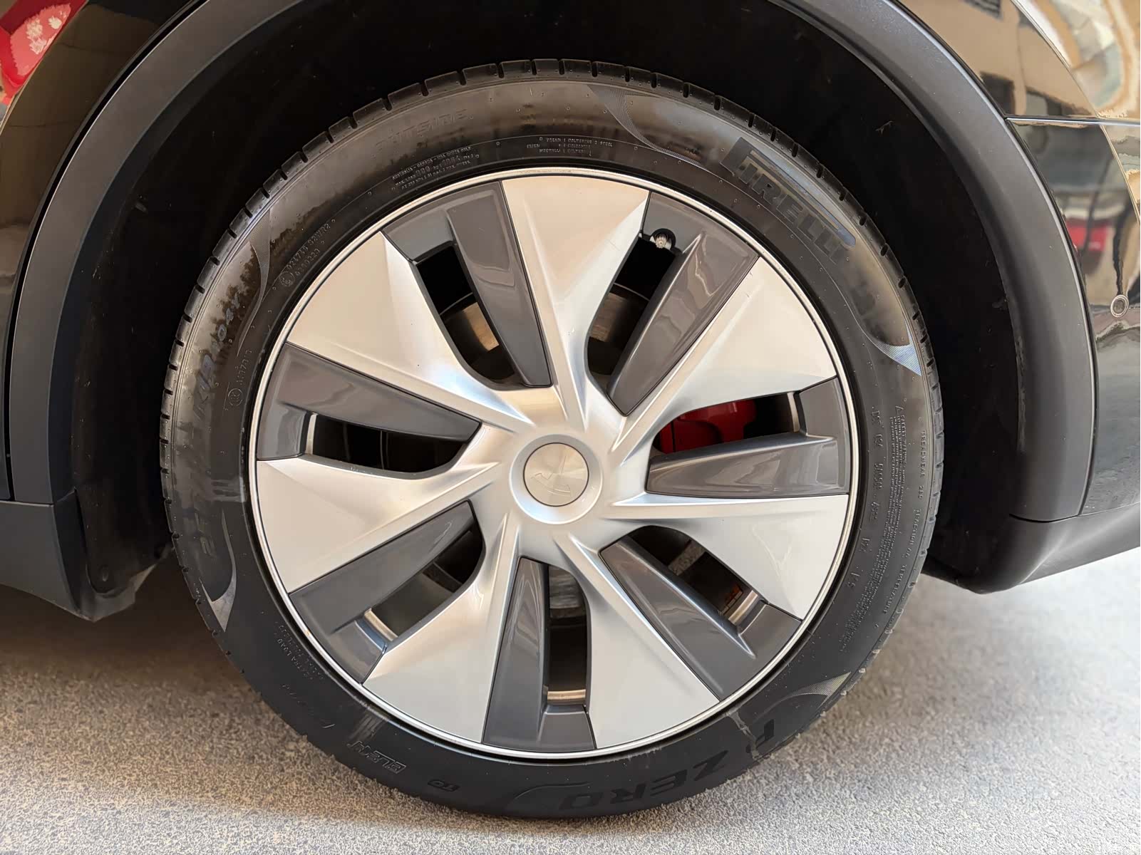 Tesla Model Y, 2023 10