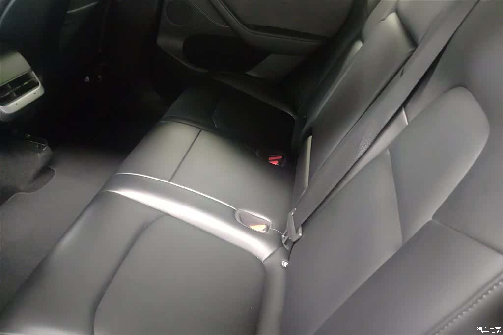 Tesla Model Y, 2021 11