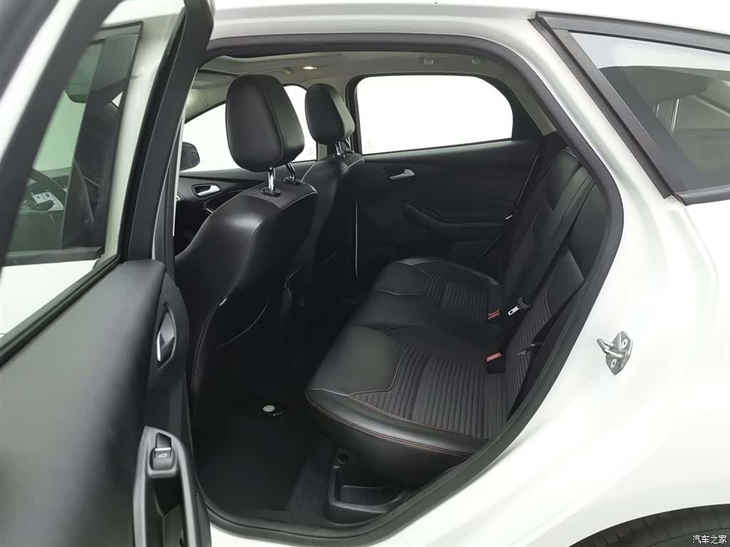 Ford Focus, 2017 15