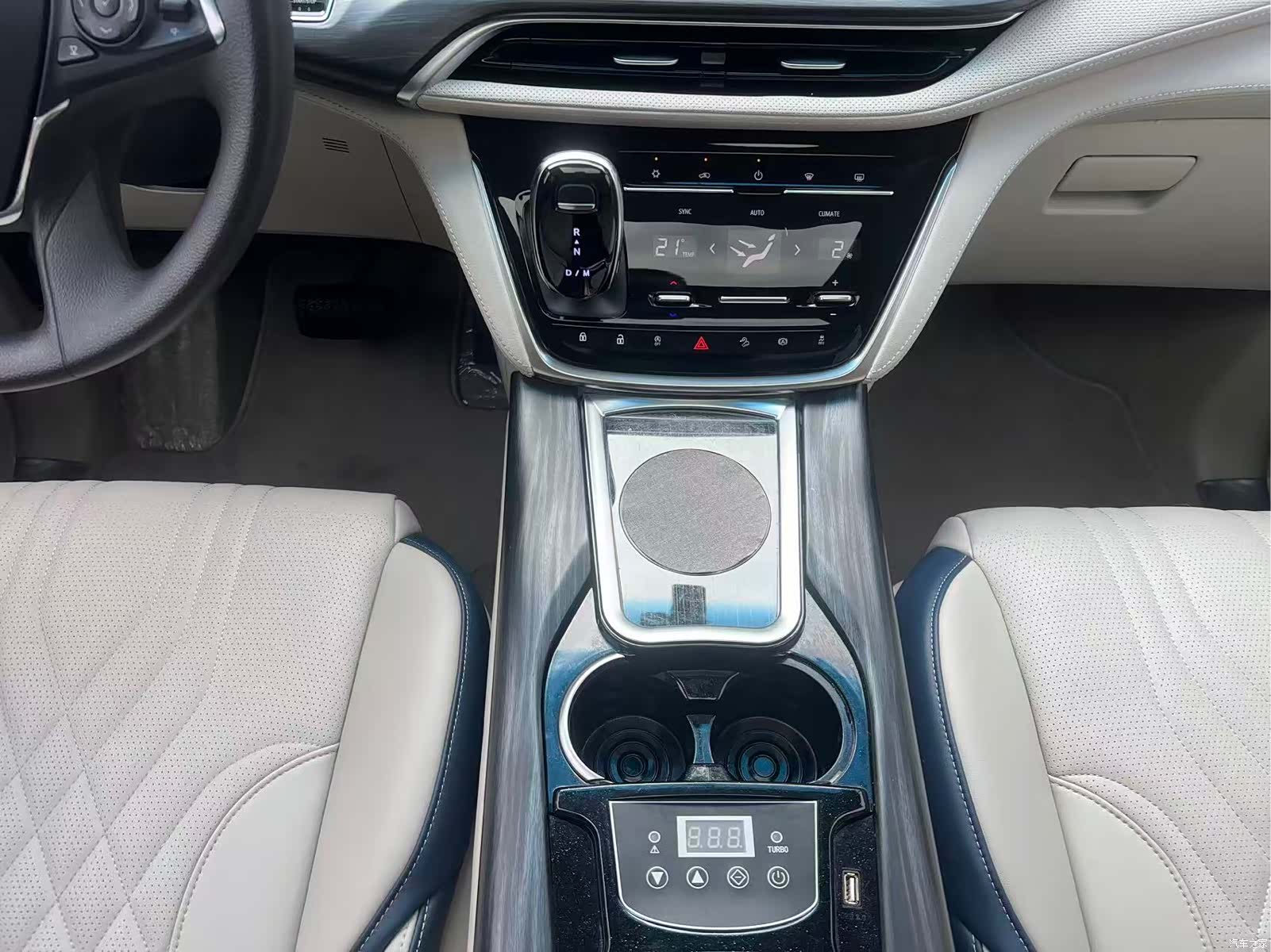 Buick GL8, 2022 9