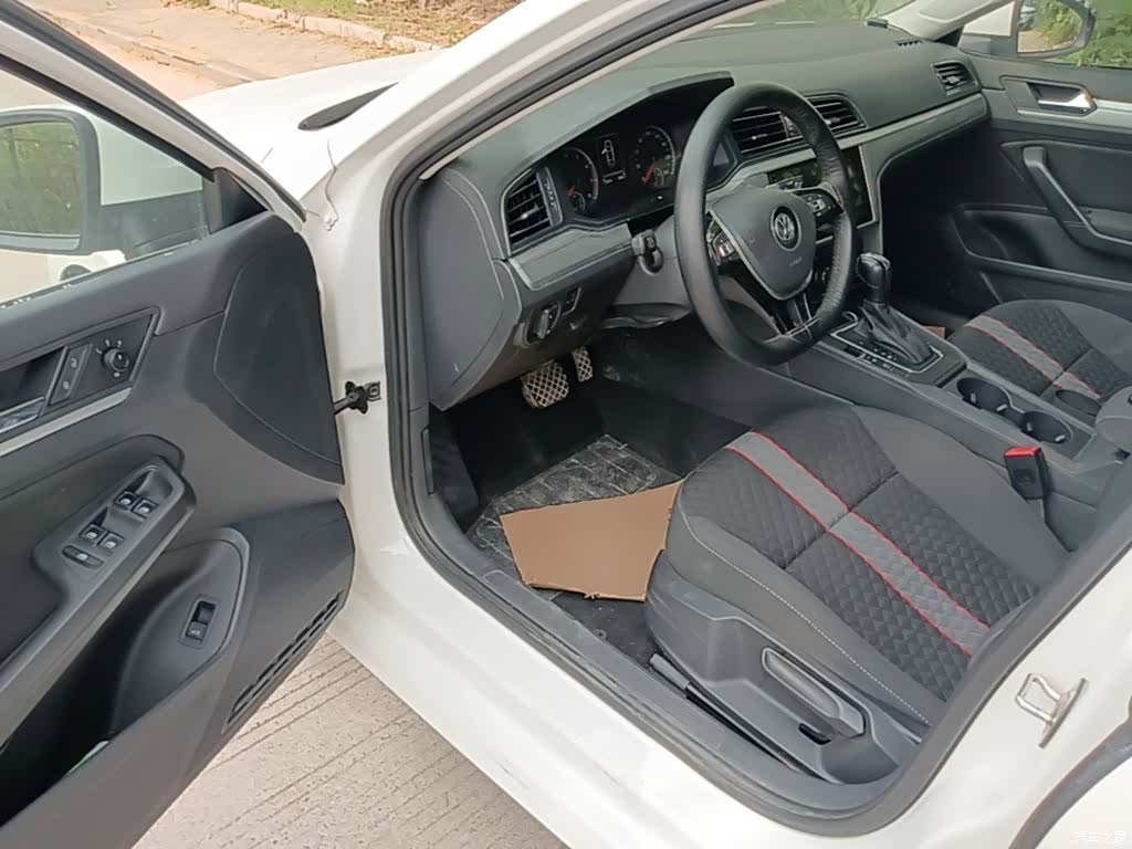 Volkswagen Lamando, 2020 16