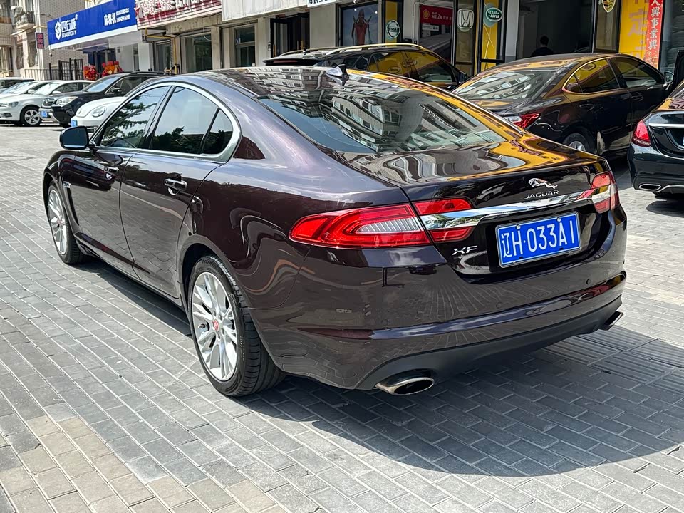 Jaguar XF