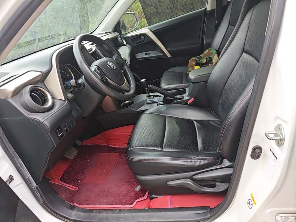 Toyota RAV4, 2016 15