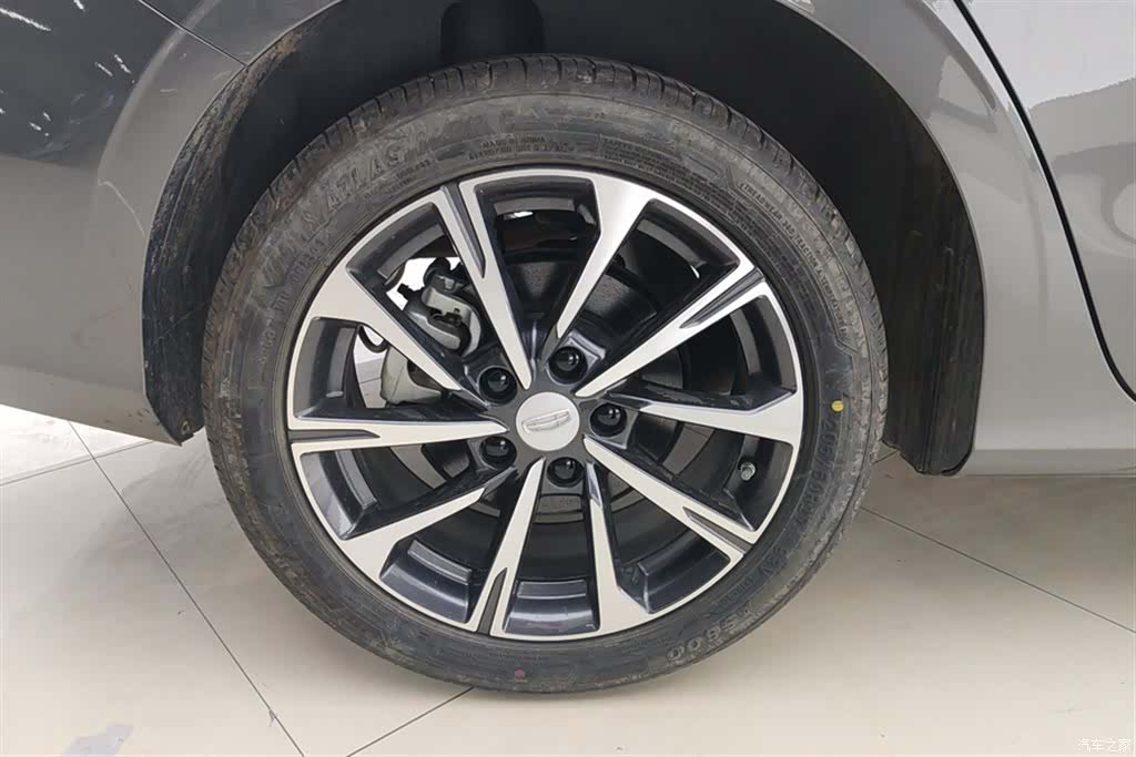 Geely Emgrand, 2025 6