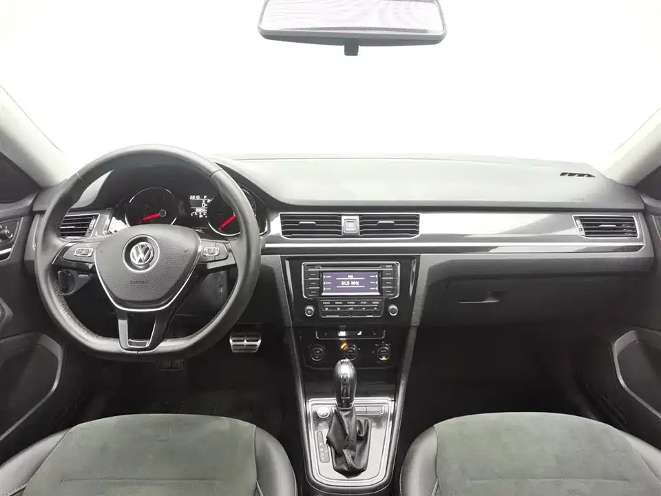 Volkswagen C-TREK Wei Collar