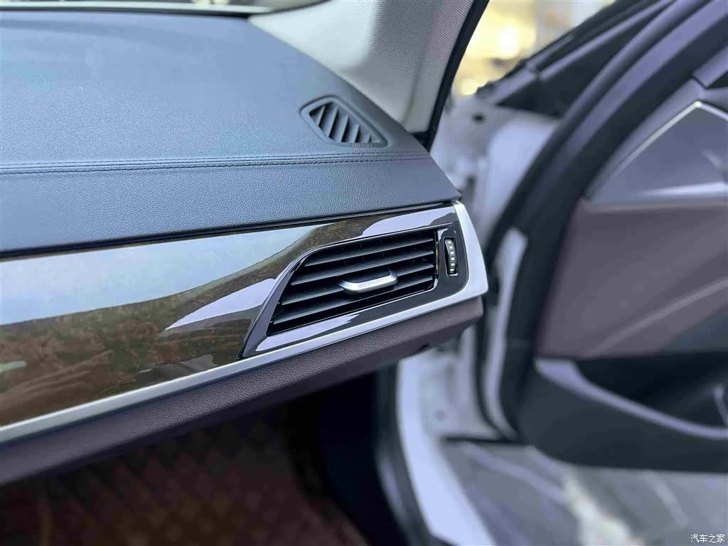 BMW 5 Series, 2019 10