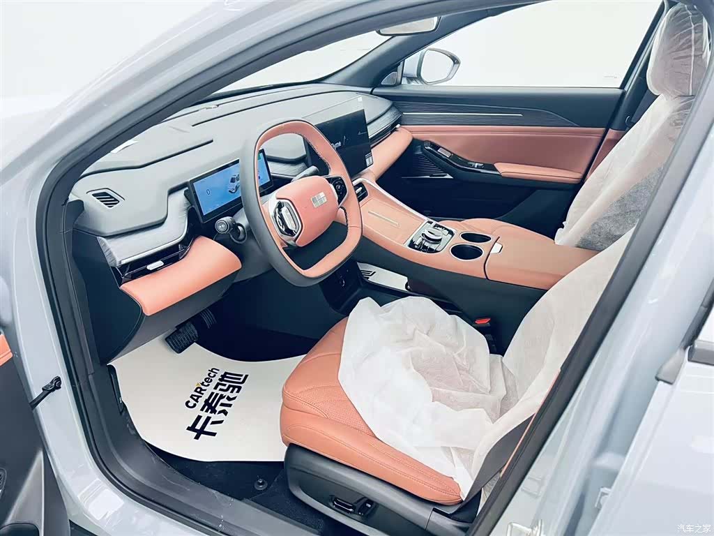 Geely Galaxy L6, 1900 13
