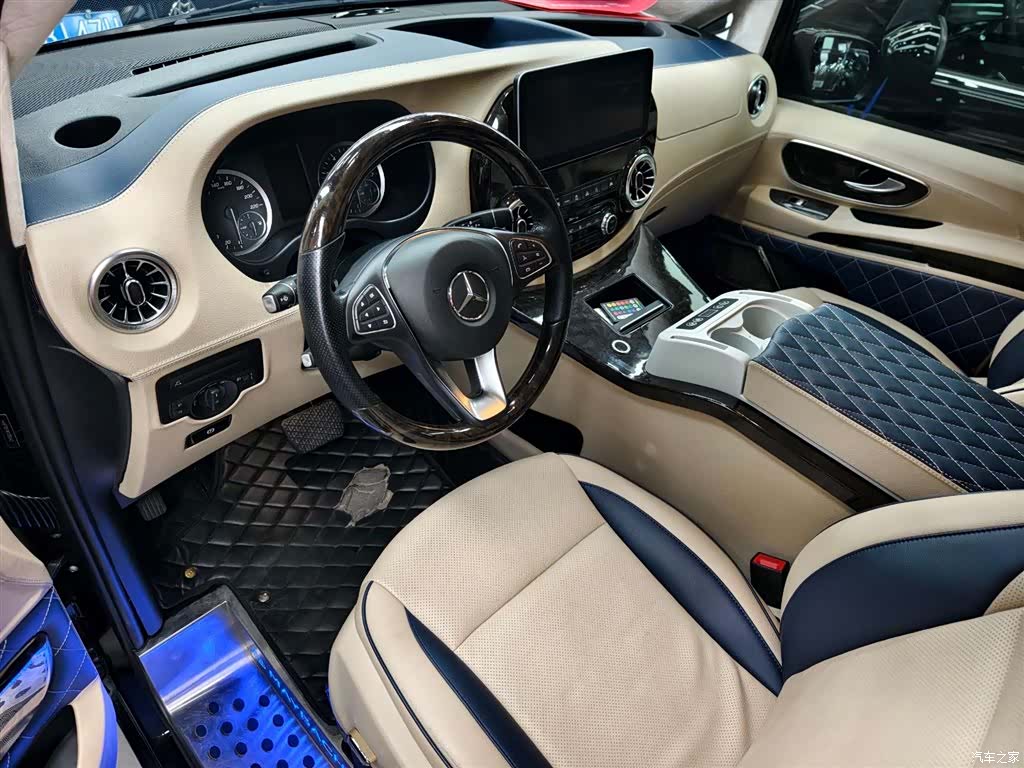 Mercedes-Benz 7, 2021 18