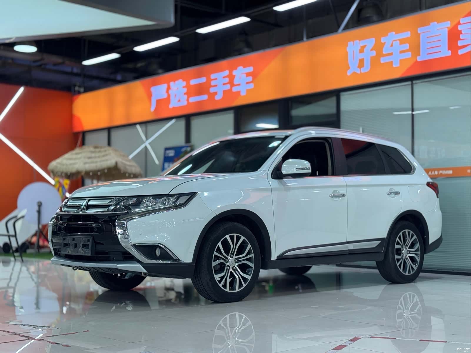 Mitsubishi Outlander, 2017 1