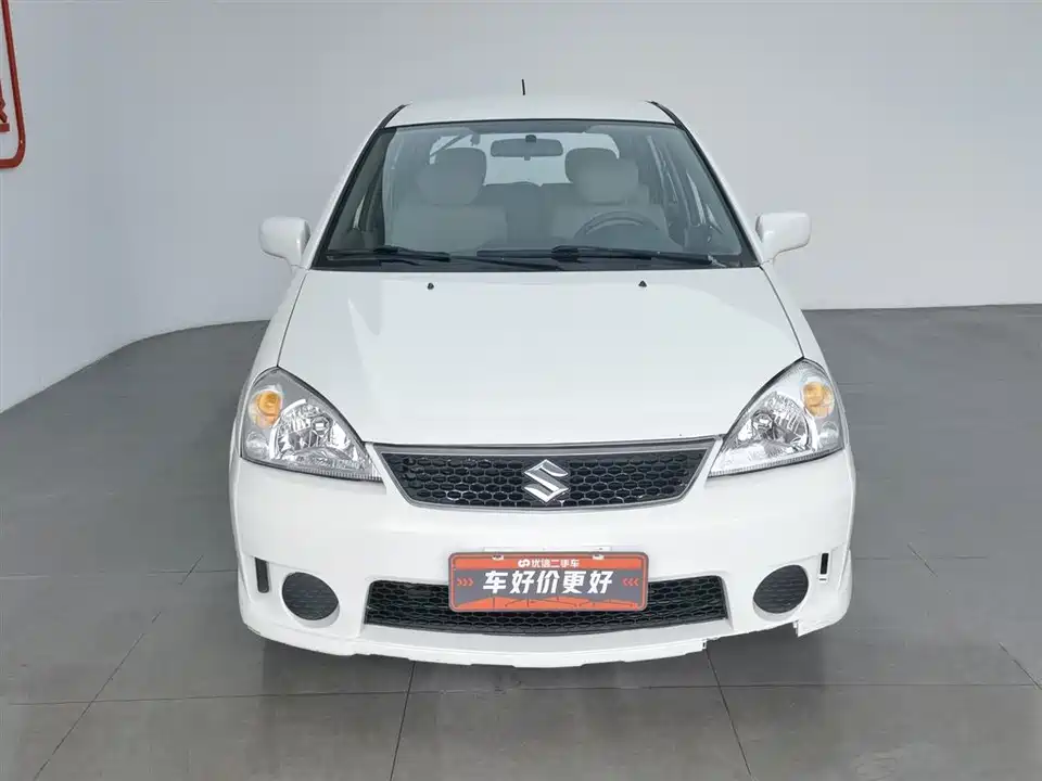 Suzuki Liana