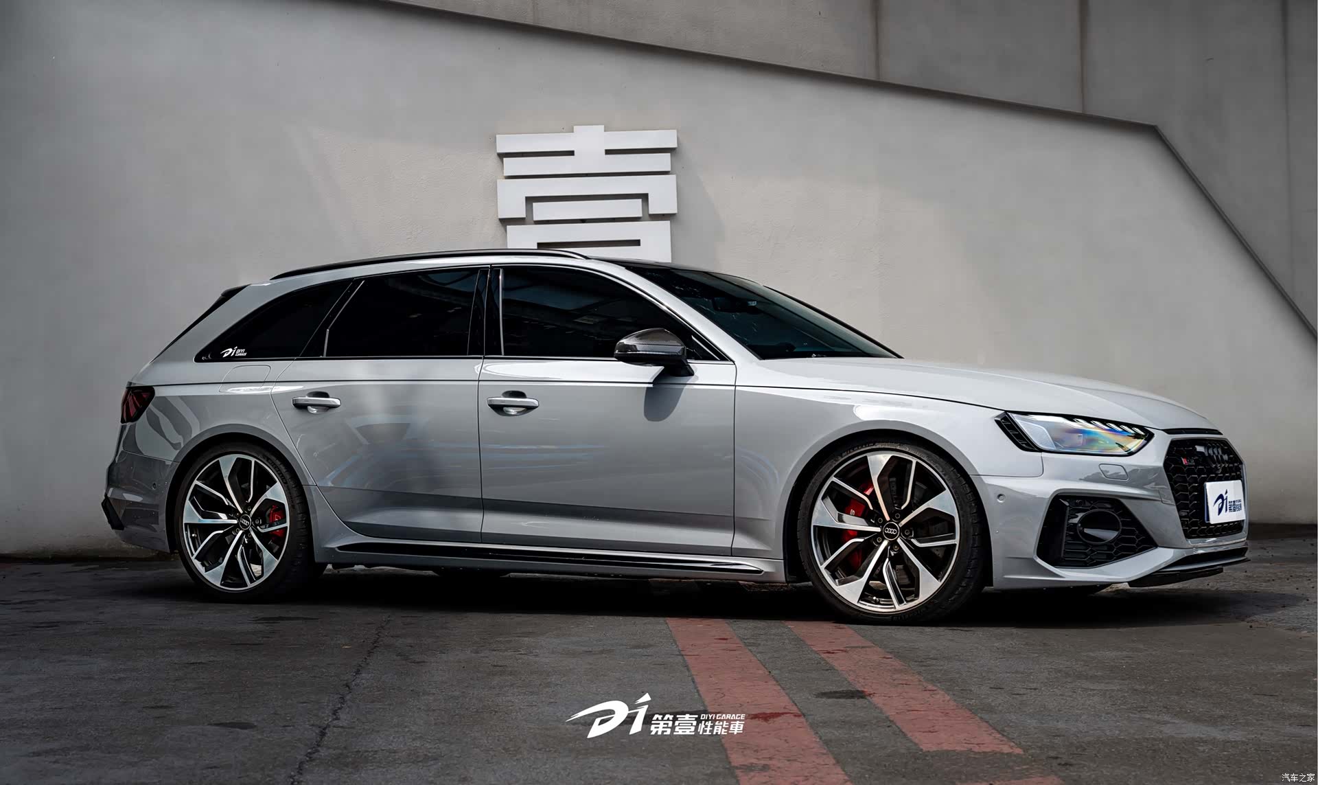 Audi RS4, 2021 все фото