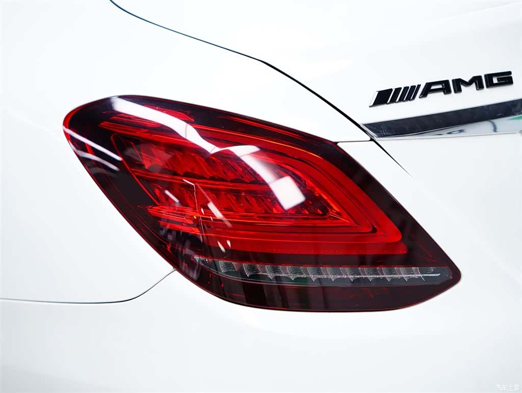 Mercedes-Benz C-Class, 2019 3