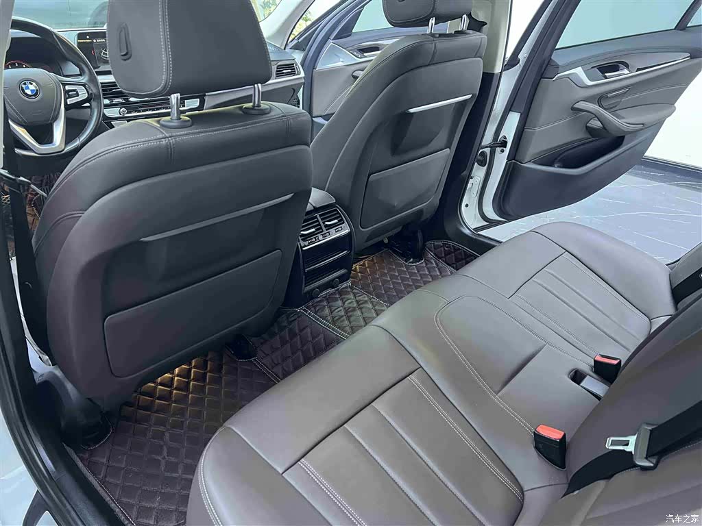 BMW 5 Series, 2019 13