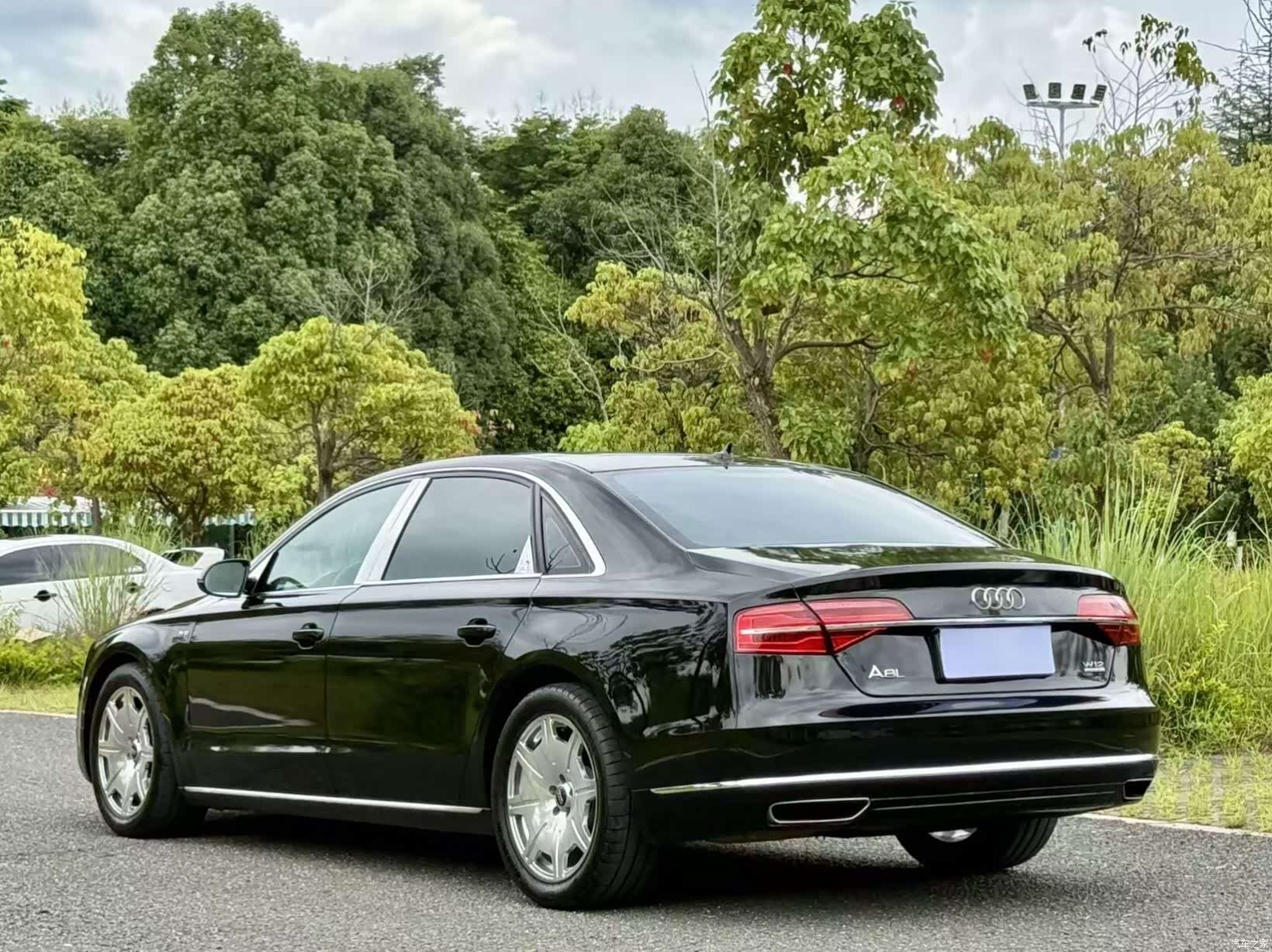 Audi A8L, 2013 7