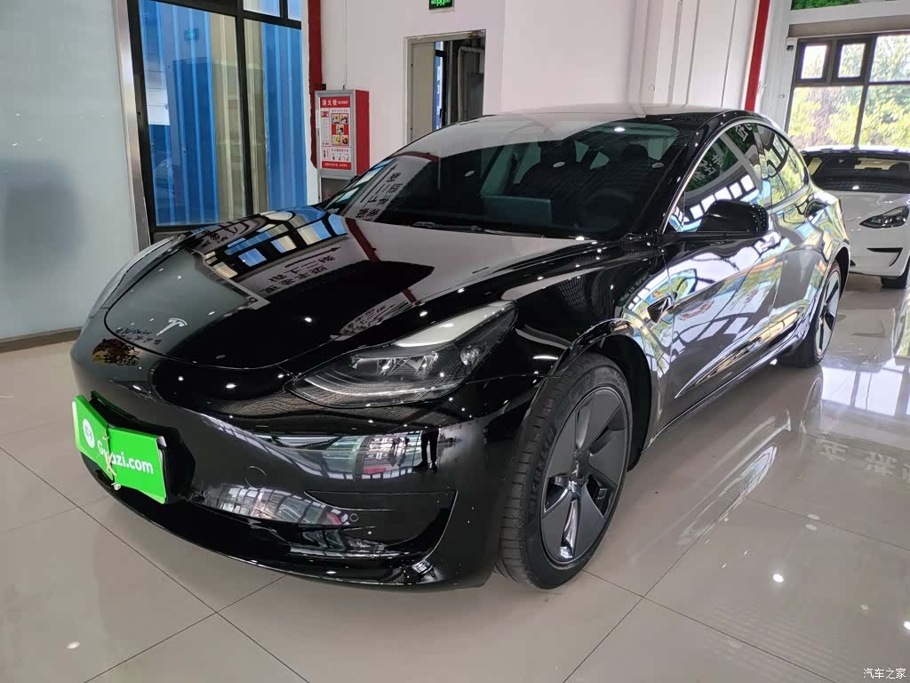 Tesla Model 3, 2022 1