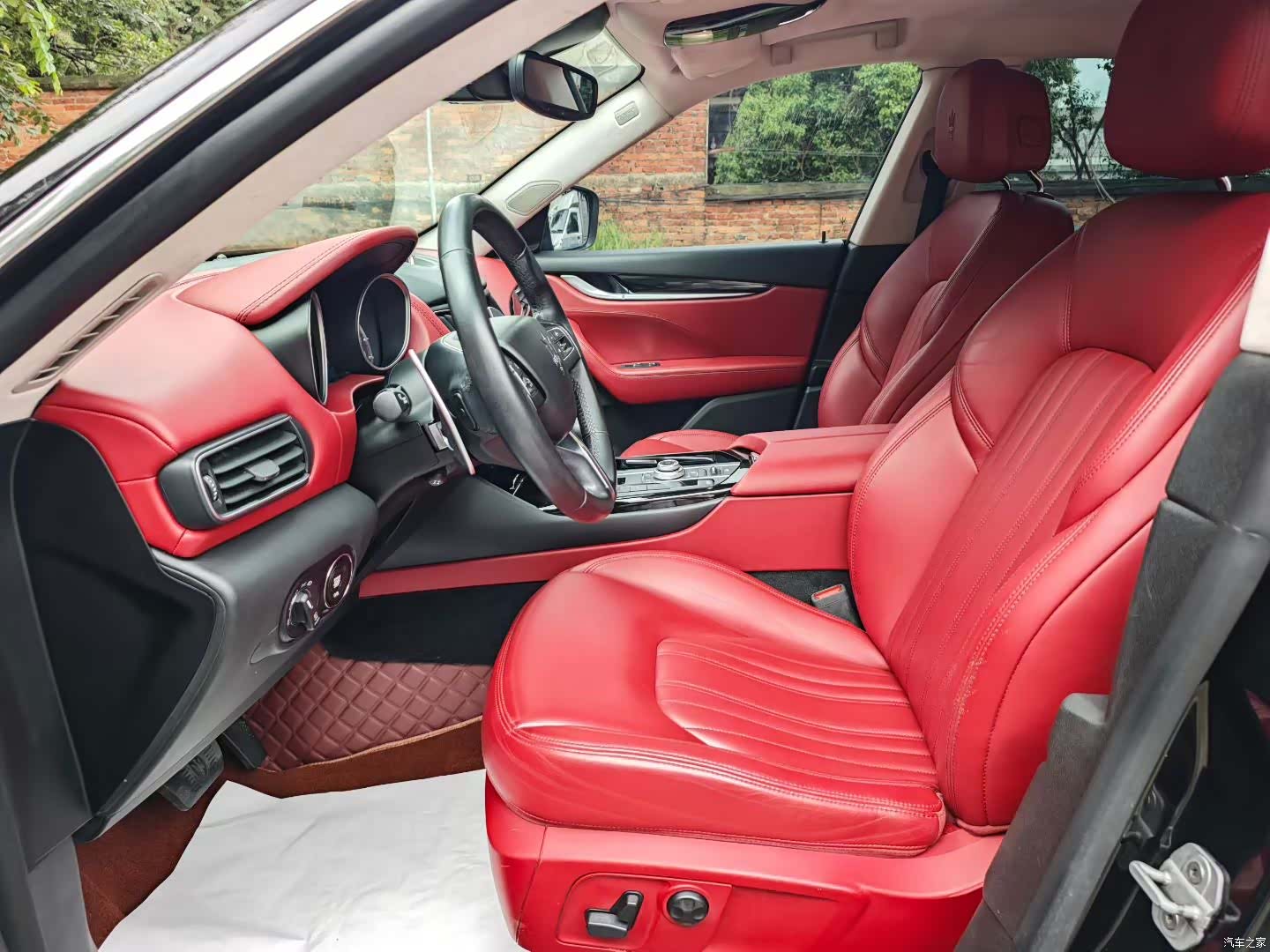 Maserati Levante, 2018 4
