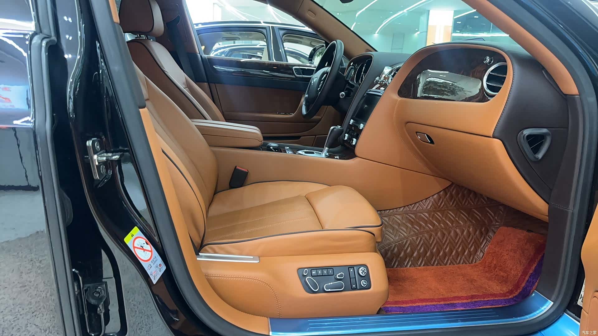 Bentley Flying Spur, 2012 11