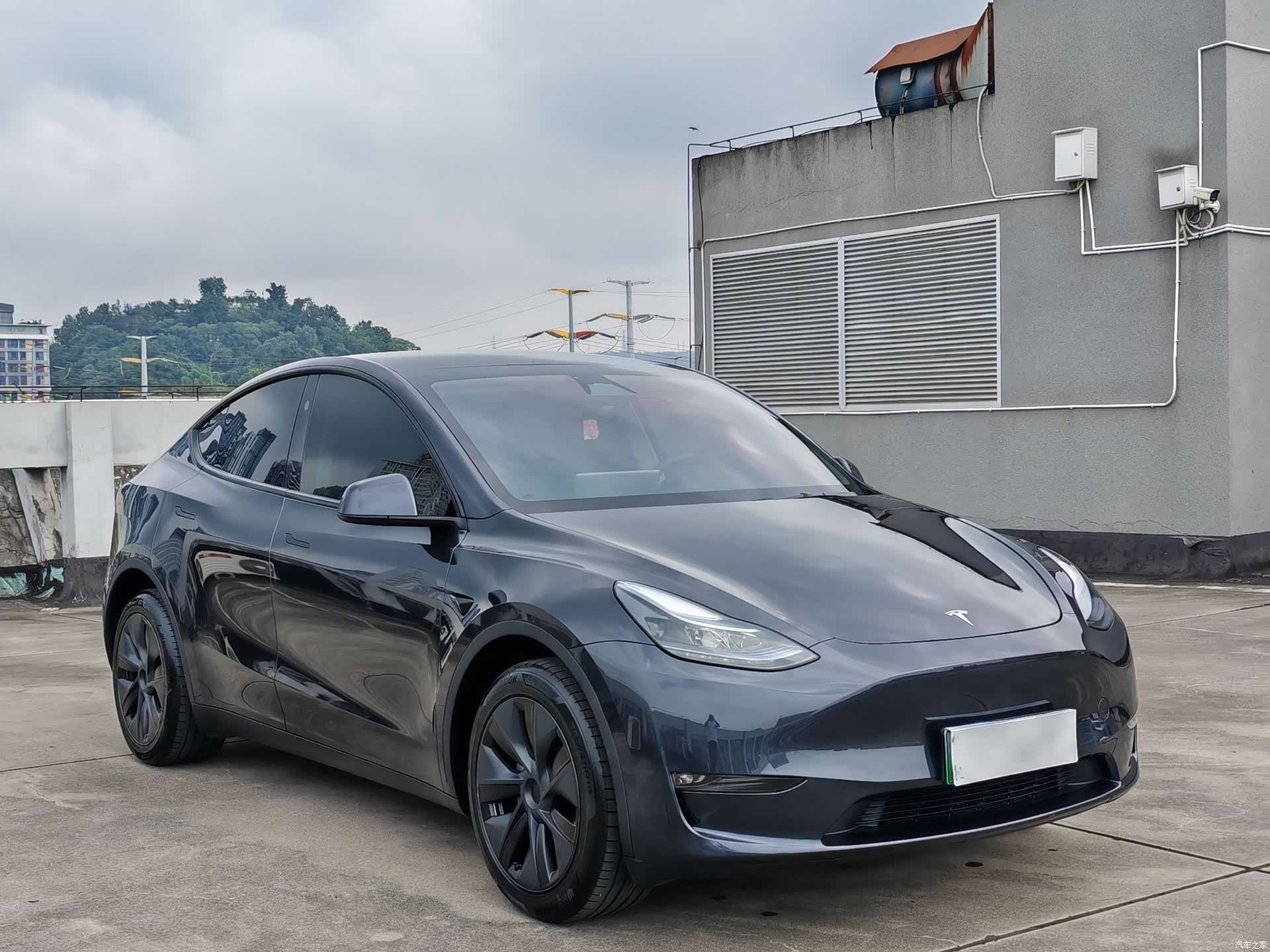 Tesla Model Y, 2024 3
