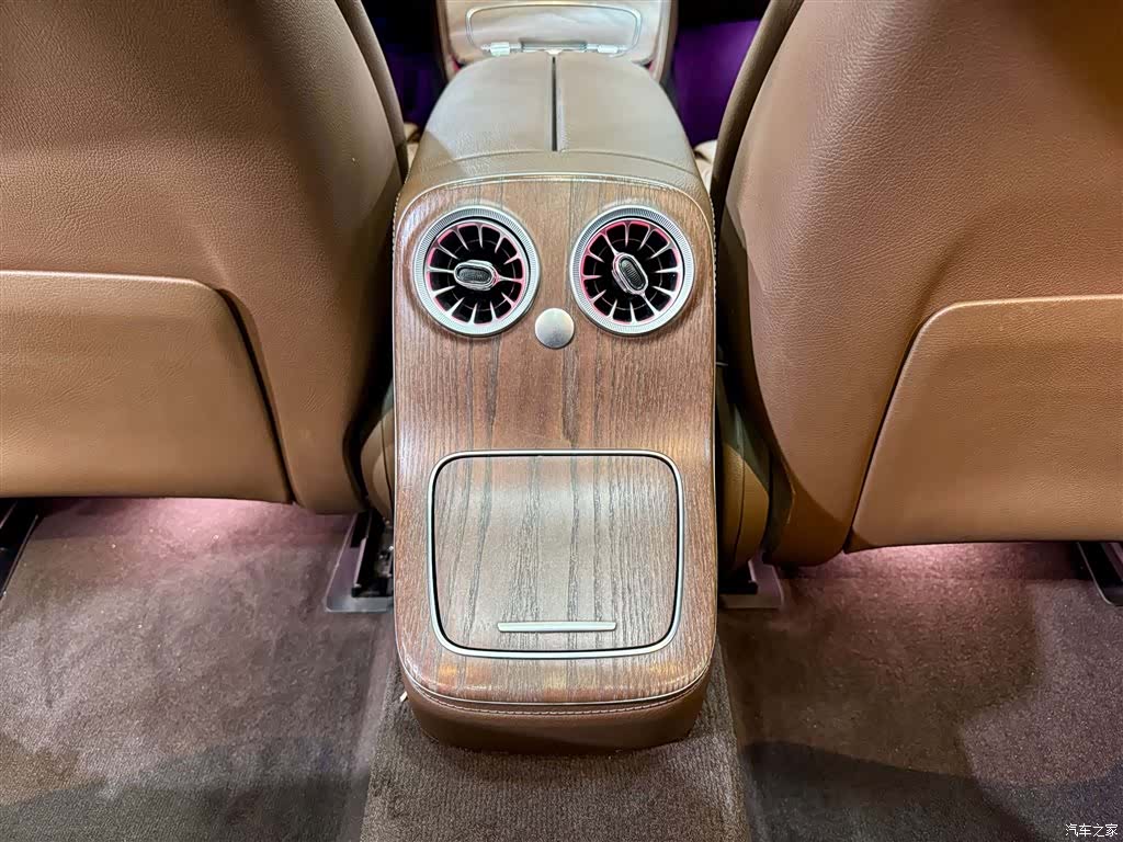 Mercedes-Benz E-Class, 2022 22