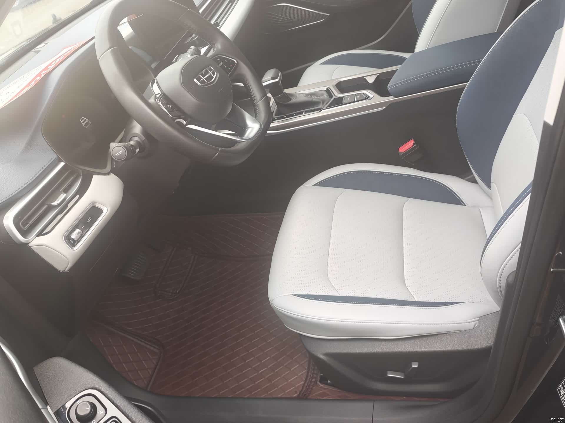 Geely Emgrand, 2022 4