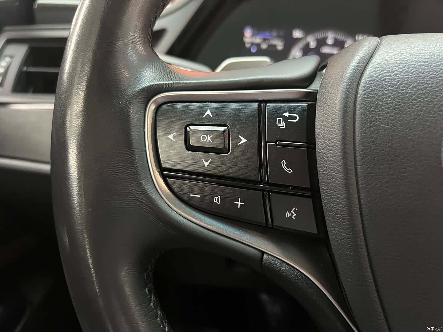 Lexus ES, 2023 21