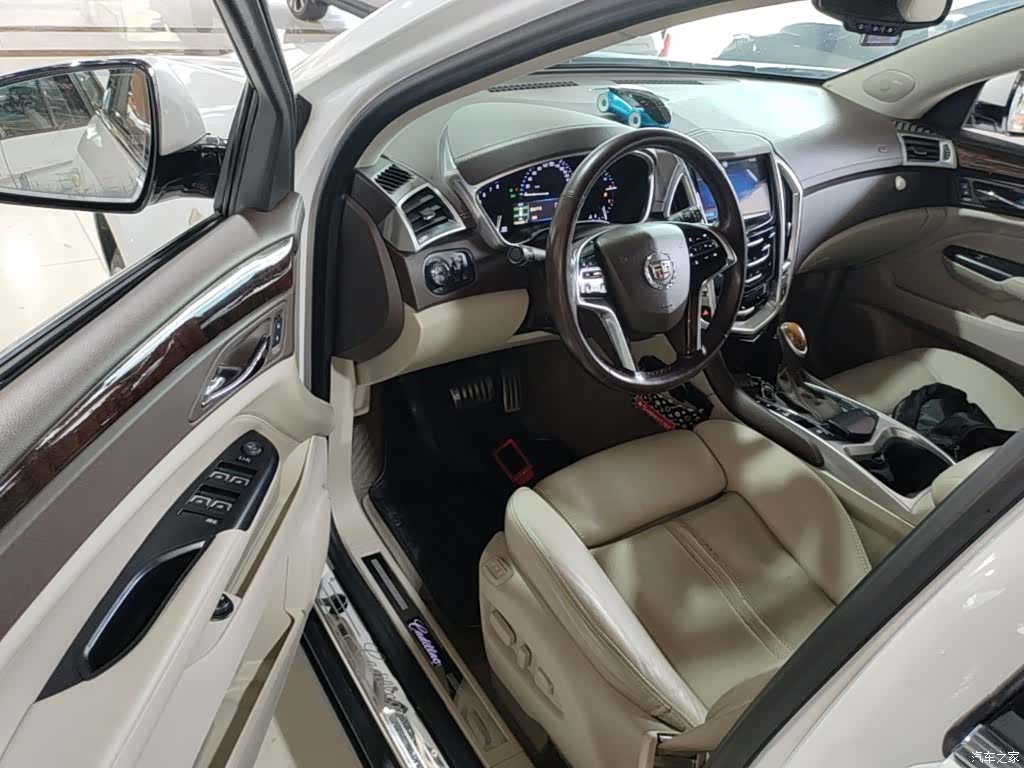 Cadillac SRX, 2014 16