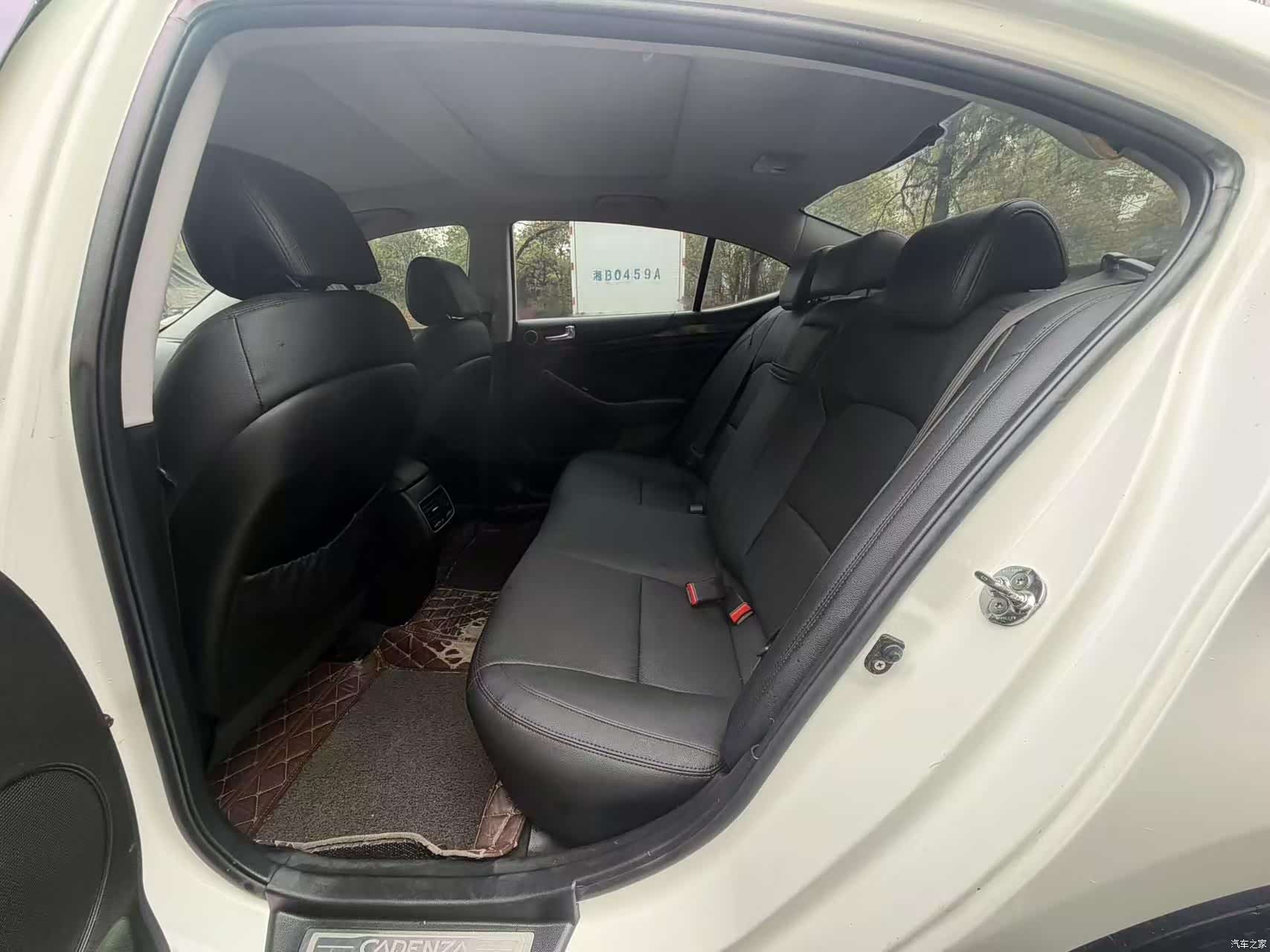 Kia IV, 2015 6