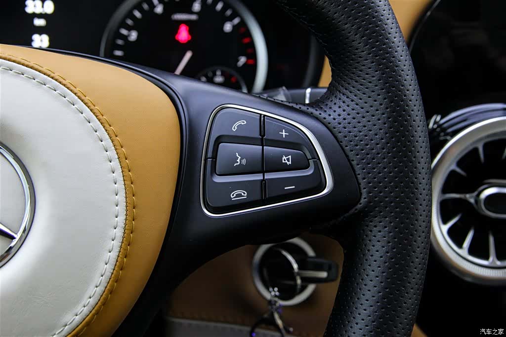 Mercedes-Benz 7, 2024 21