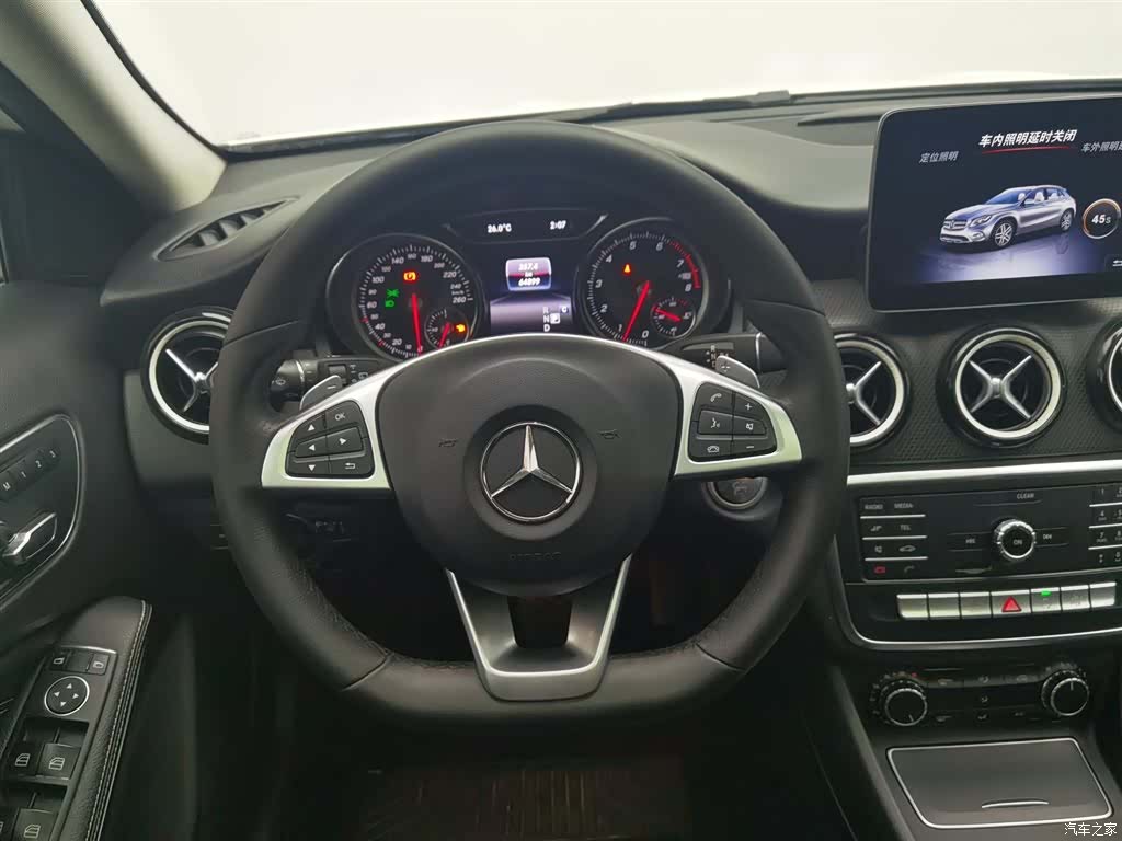 Mercedes-Benz GLA, 2019 11