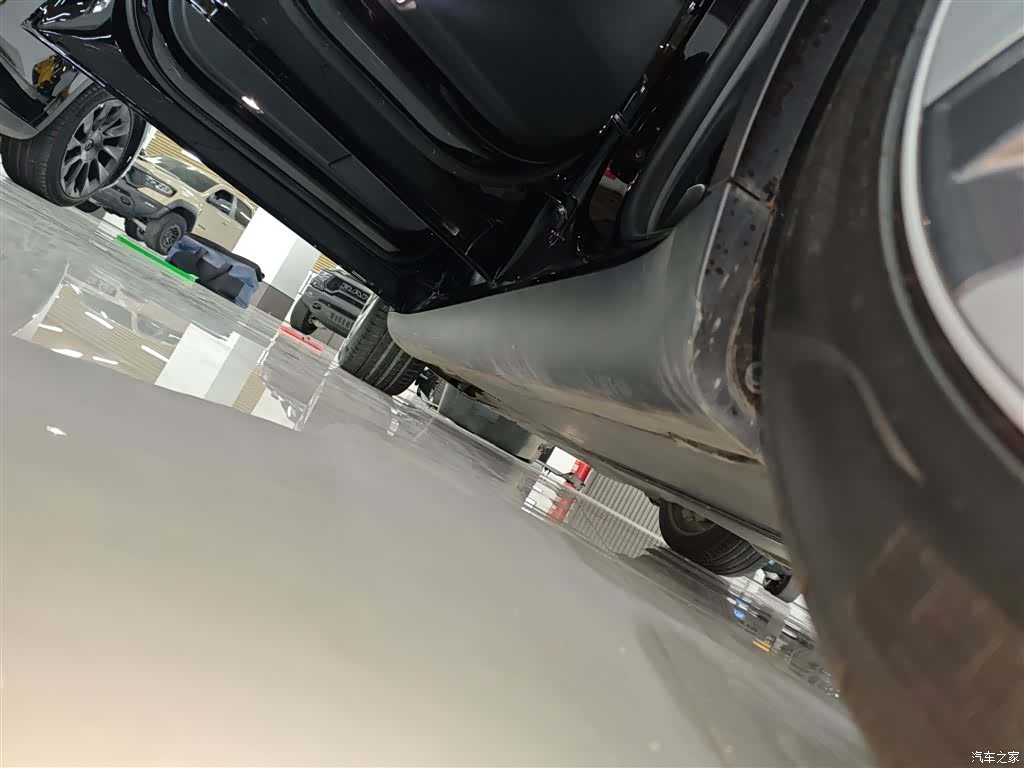 Tesla Model Y, 2023 22