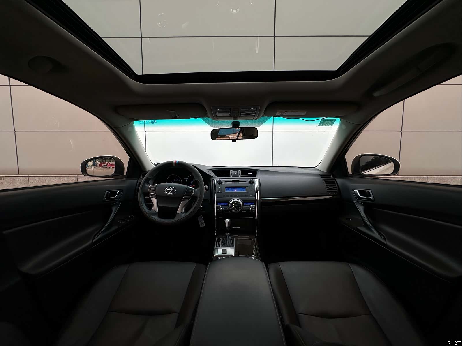 Toyota 2.5V, 2017 11