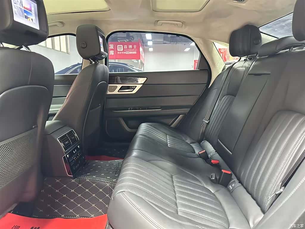 Land Rover XFL, 2019 8