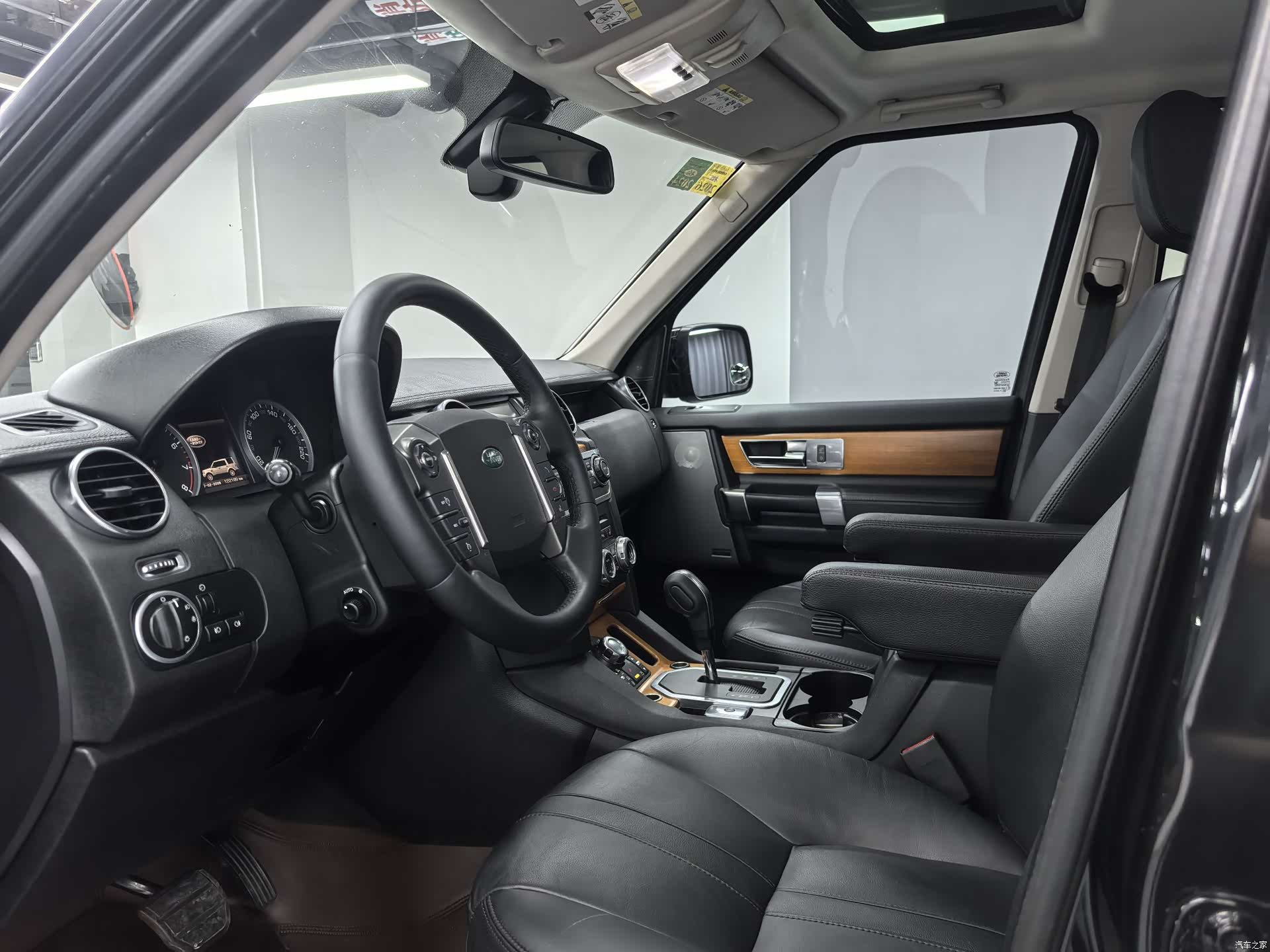 Land Rover Discovery, 2011 4