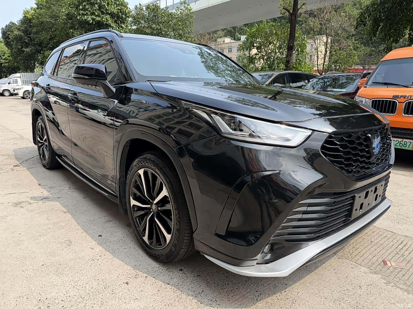 Toyota Crown, 2022 4