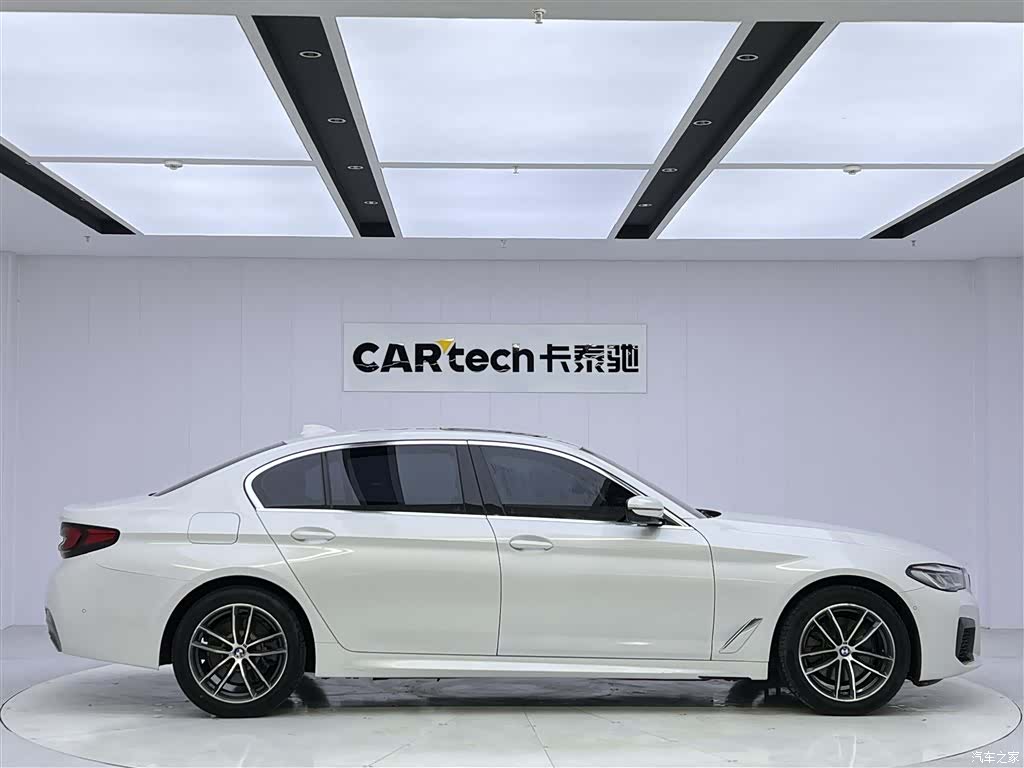 BMW 5 Series, 2022 4