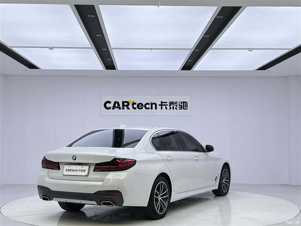 BMW 5 Series, 2022 все фото