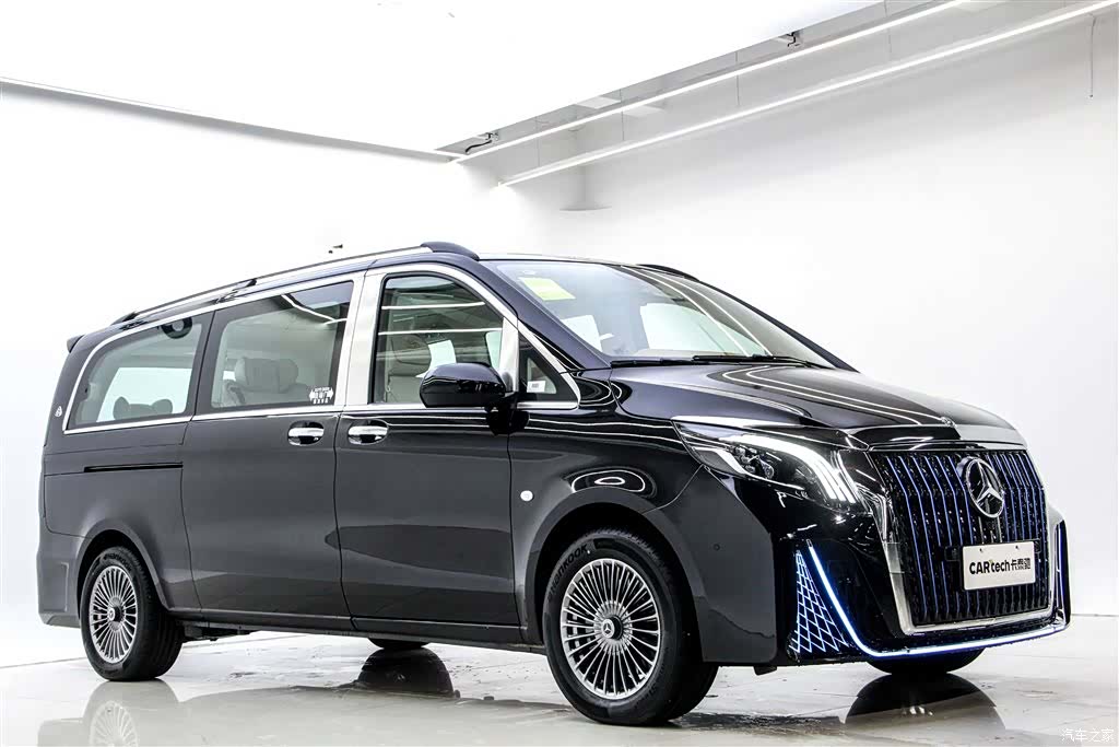 Mercedes-Benz 7, 2024 2