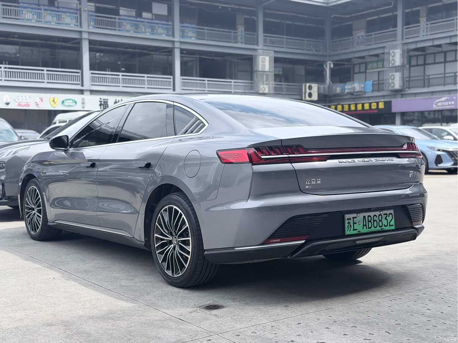 BYD Han, 2022 6