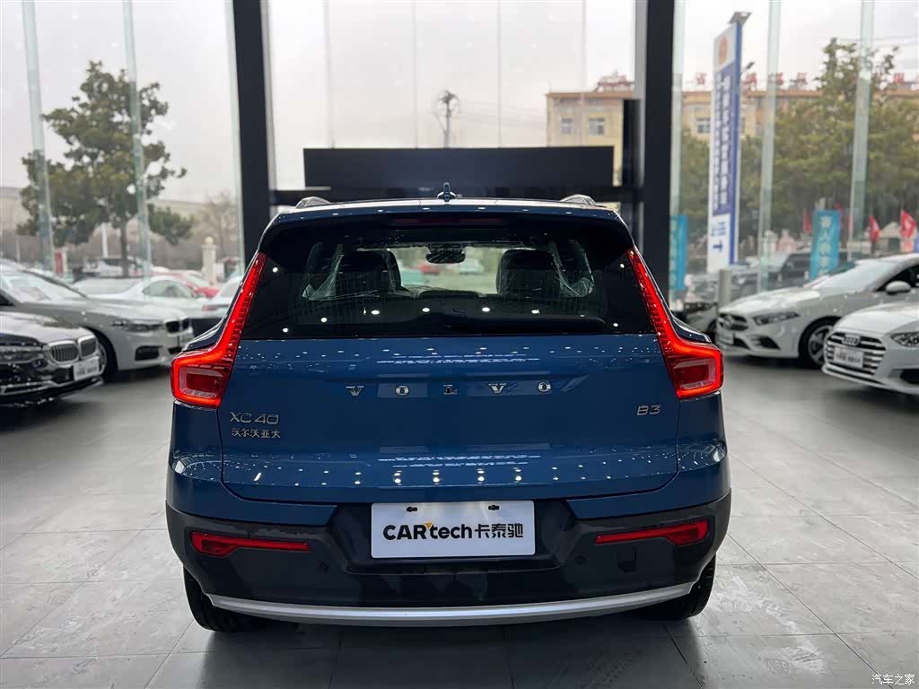 Volvo XC40, 2025 6