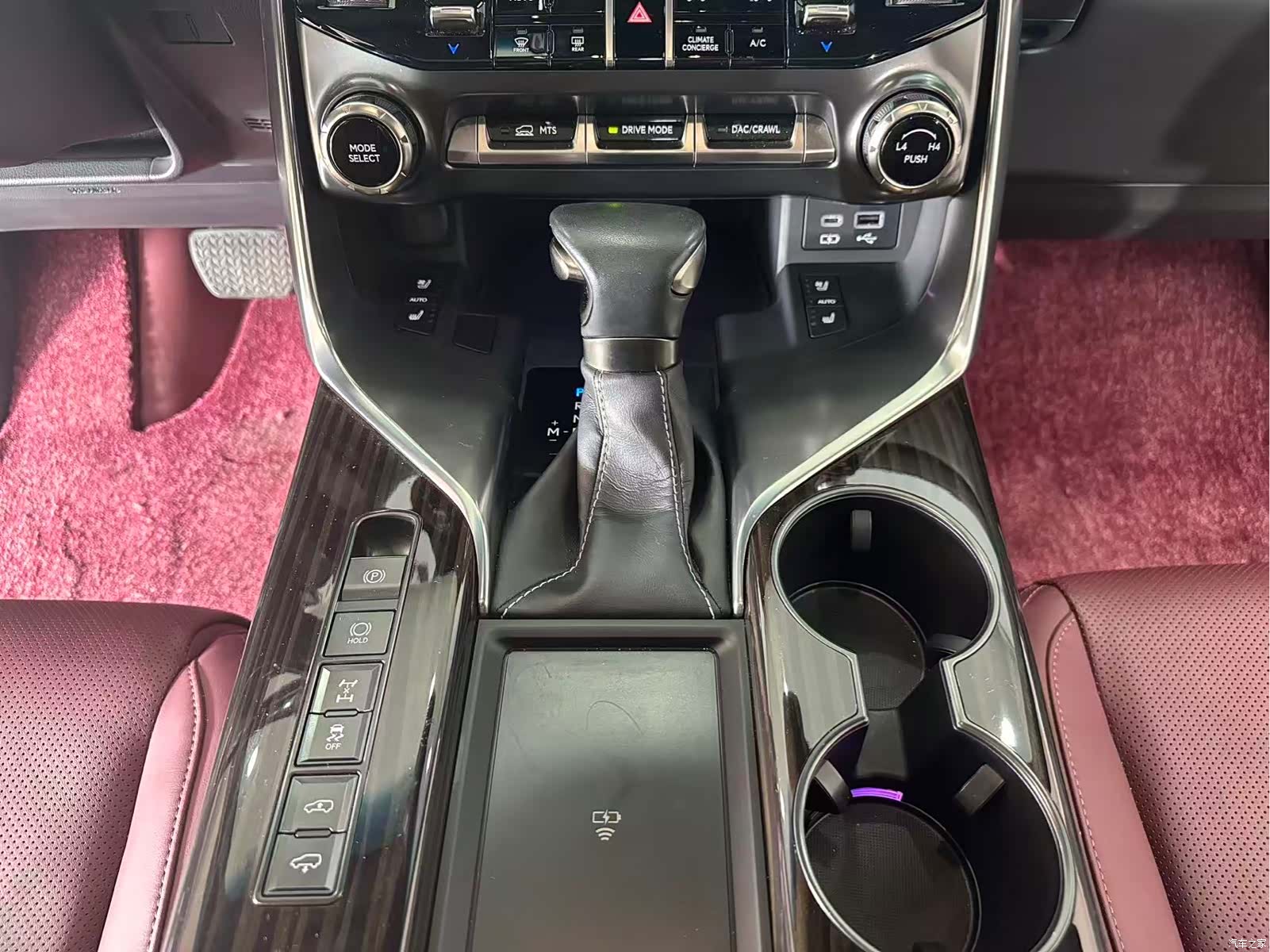 Lexus LX, 2024 12